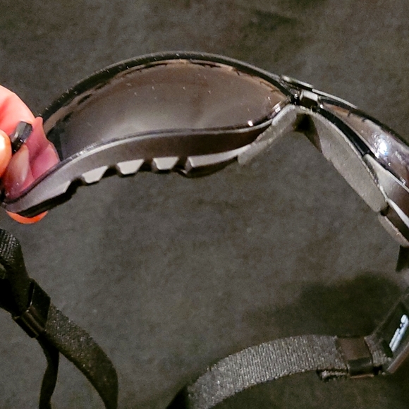 3/$40- EUC Adjustable CSA Approved Work or Play Safty Sunglasses - Picture 4 of 6